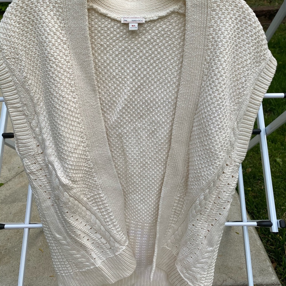 GAP open front sweater vest